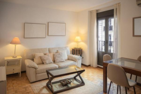 Cozy 3-Bedroom Apartment with Balcony in Chamberí Temporal FEI5
